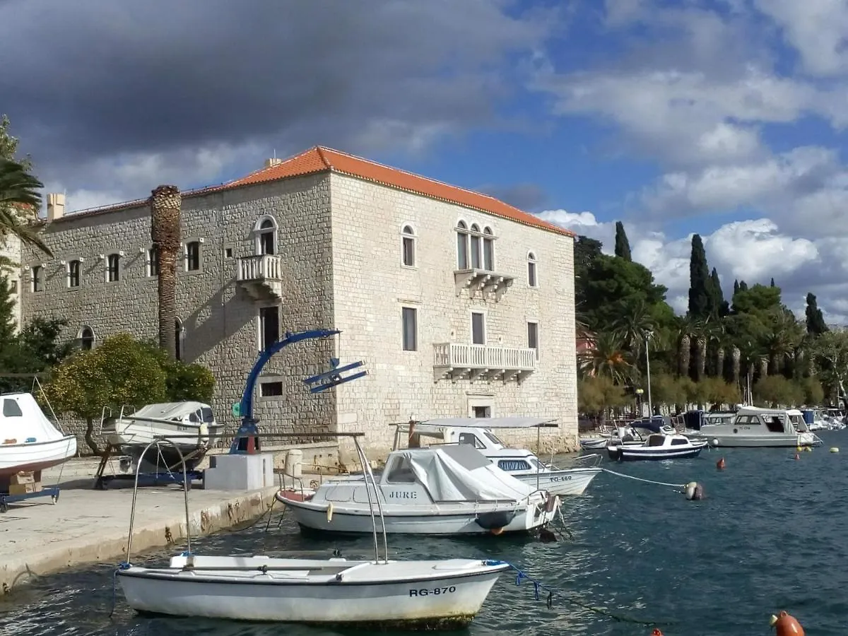 Old School Apartment Kastela Croatia